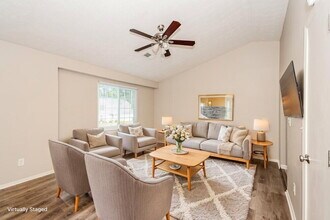 1647 Carrie Farm Ln NW in Kennesaw, GA - Foto de edificio - Building Photo