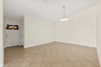 18 Prospect Ln in Palm Coast, FL - Building Photo - Building Photo