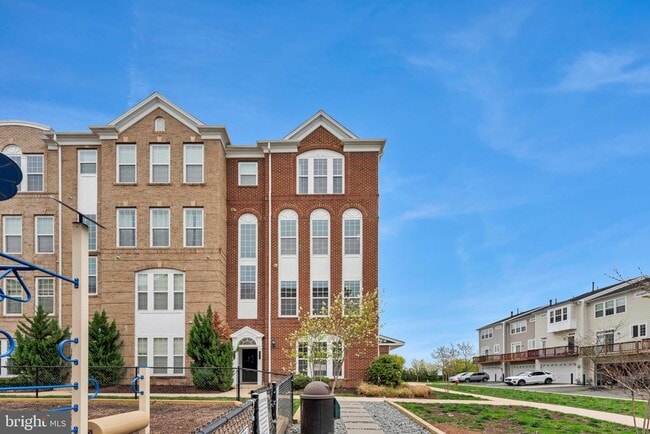 20661 Sibbald Square in Ashburn, VA - Building Photo - Building Photo