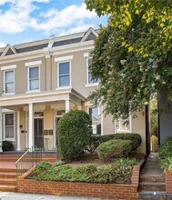2105 Stuart Ave in Richmond, VA - Building Photo - Building Photo