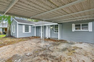 500 Farrer St in Angleton, TX - Building Photo - Building Photo