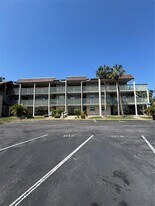 1028 Apollo Beach Blvd in Apollo Beach, FL - Building Photo