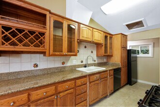 526 N Emerald Dr in Orange, CA - Building Photo - Building Photo