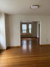 60 Auburn St, Unit 1 in Medford, MA - Building Photo - Building Photo