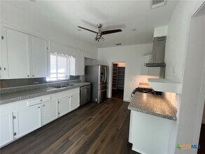 115 Hickman St in Liberty Hill, TX - Building Photo - Building Photo