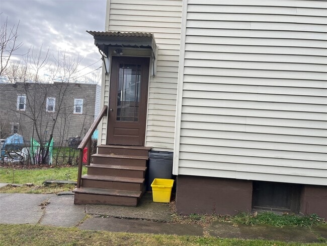 124 Squires Ave in Endicott, NY - Building Photo - Building Photo