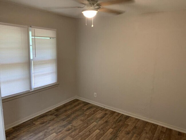 1540 NE 39th St in Oklahoma City, OK - Building Photo - Building Photo