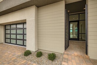 10964 Rossa Peak Ave in Las Vegas, NV - Building Photo - Building Photo