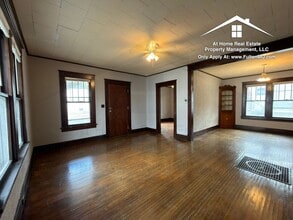 302 W 6th St in Fulton, MO - Building Photo - Building Photo