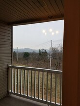 8433 Hilton St in Hummelstown, PA - Foto de edificio - Building Photo