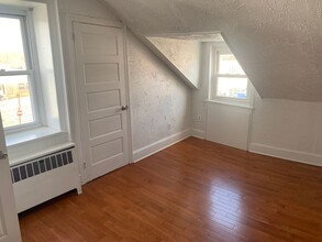 8 Overhill Rd in Upper Darby, PA - Building Photo - Building Photo