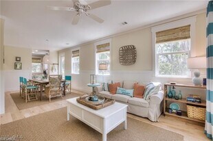 1550 Center St in Sanibel, FL - Building Photo