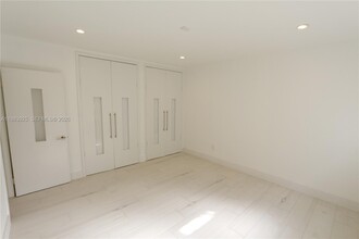 1021 Michigan Ave in Miami Beach, FL - Building Photo - Building Photo