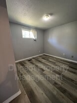 2148 Springwood Rd in Peterborough, ON - Building Photo