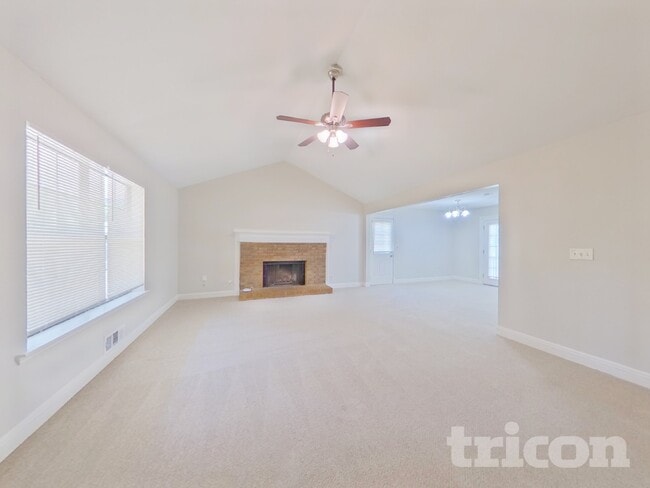 4807 Alpine Dr SW in Lilburn, GA - Building Photo - Building Photo