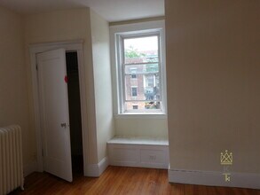 62 Egmont St in Brookline, MA - Building Photo - Building Photo