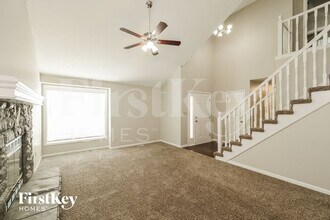 16110 Spring Valley Rd in Belton, MO - Foto de edificio - Building Photo
