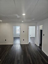 1116 N Main St, Unit 2 in Fall River, MA - Building Photo