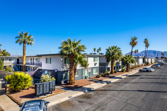 Sunrise Apartments in Las Vegas, NV - Building Photo - Building Photo