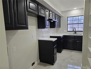 16 Tori Ln in Edinburg, TX - Building Photo - Building Photo