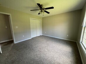 114 Gregory Dr in Jacksonville, NC - Building Photo - Building Photo