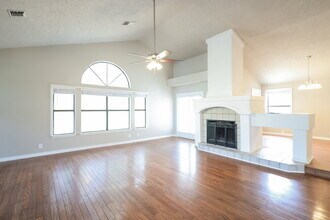 8374 Slippery Rock in San Antonio, TX - Building Photo - Building Photo