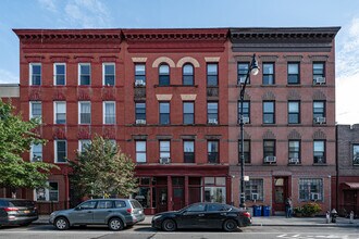 170 Franklin St in Brooklyn, NY - Building Photo - Building Photo