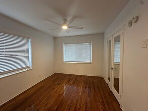 1567 S Le Jeune Rd in Miami, FL - Building Photo - Building Photo