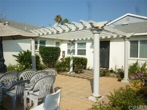 712 Sartori Ave-Unit -B in Torrance, CA - Building Photo - Building Photo