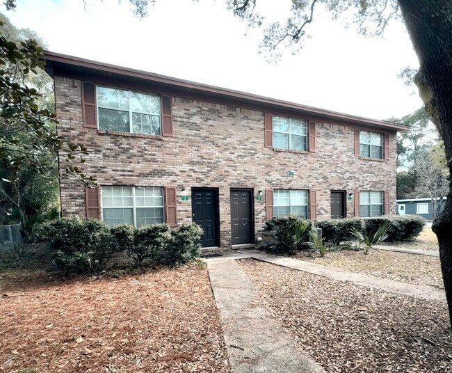 17 Magnolia Ave SE in Fort Walton Beach, FL - Building Photo - Building Photo