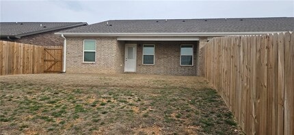 523 NW 68th Ave in Bentonville, AR - Building Photo - Building Photo