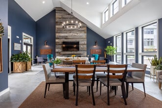 Oriole Landing in Lincoln, MA - Foto de edificio - Interior Photo