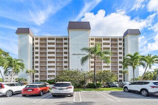 9101 W Sample Rd in Coral Springs, FL - Building Photo