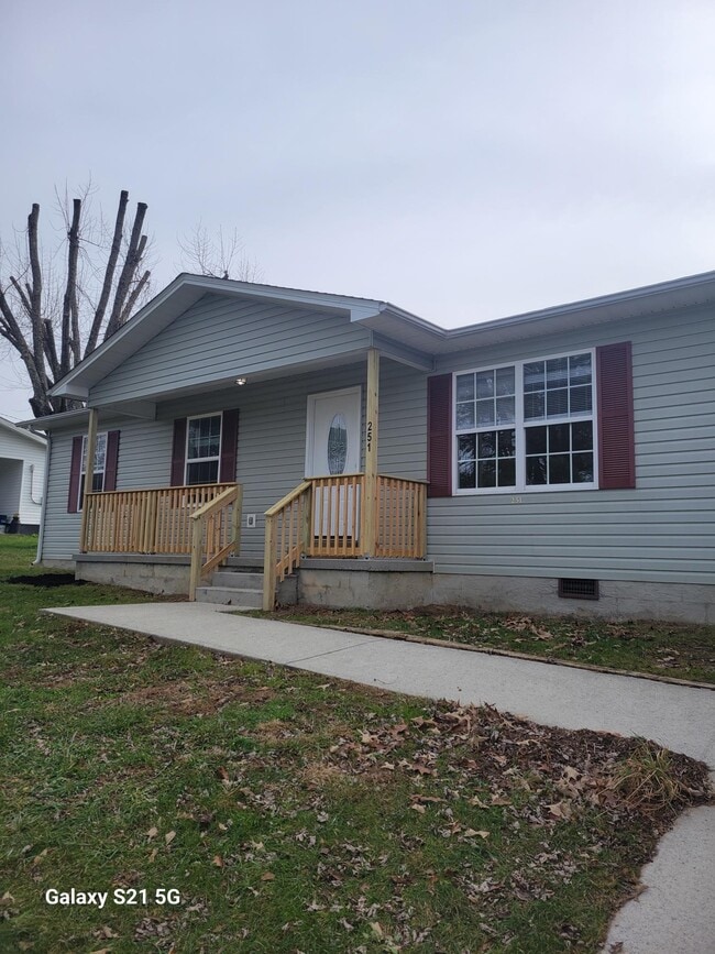 251 Myrtle Ave in Crossville, TN - Building Photo - Building Photo