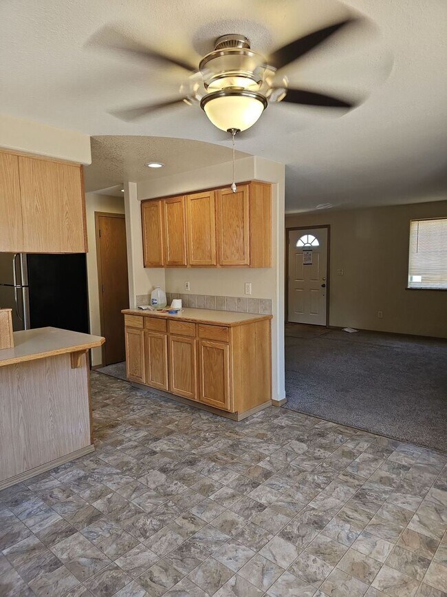 property at 865-875 SW Conastoga St