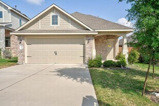 673 Nautical Lp in Kyle, TX - Building Photo