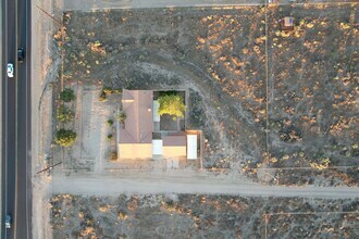 7653 Phelan Rd in Phelan, CA - Building Photo - Building Photo