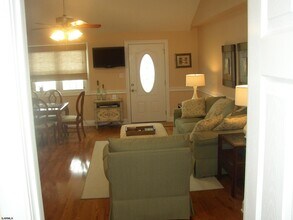 25 N Jefferson Ave in Margate City, NJ - Building Photo - Building Photo