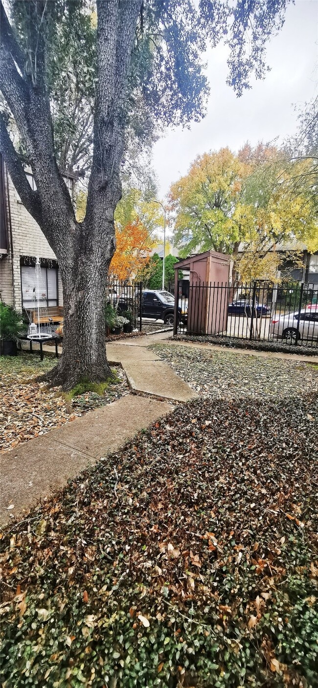 8313 Augustine Dr in Houston, TX - Building Photo - Building Photo