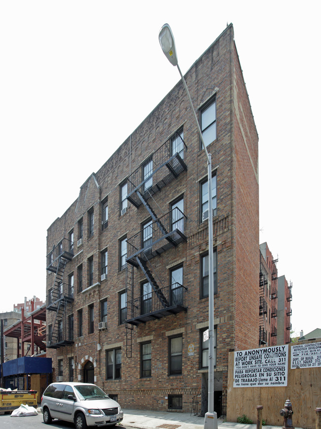 3074 Brighton 14th St in Brooklyn, NY - Foto de edificio - Building Photo