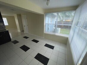5320 Harriet Pl in West Palm Beach, FL - Building Photo - Building Photo