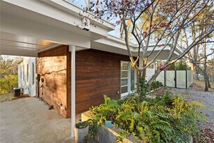 935 Custer Ave SE in Atlanta, GA - Building Photo