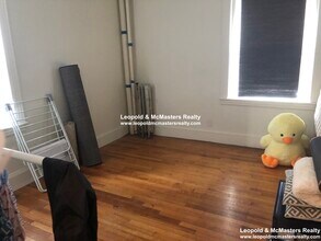 76 Washington St, Unit 27 in Boston, MA - Foto de edificio - Building Photo
