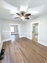 8002 Bellevue Ave in Cleveland, OH - Building Photo - Building Photo