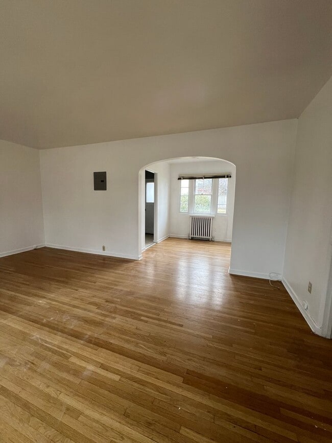 property at 1915 Auburn St