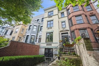 1450 Harvard St NW, Unit B in Washington, DC - Building Photo - Building Photo