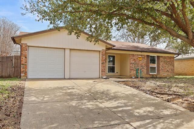 2605 Bent Tree Ln in Arlington, TX - Building Photo