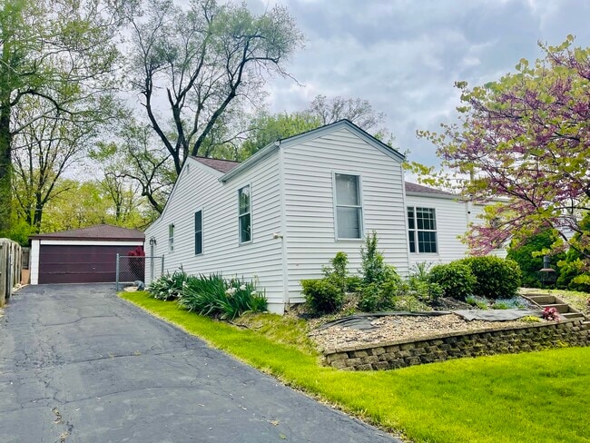 36936 N Helen Dr in Lake Villa, IL - Building Photo - Building Photo