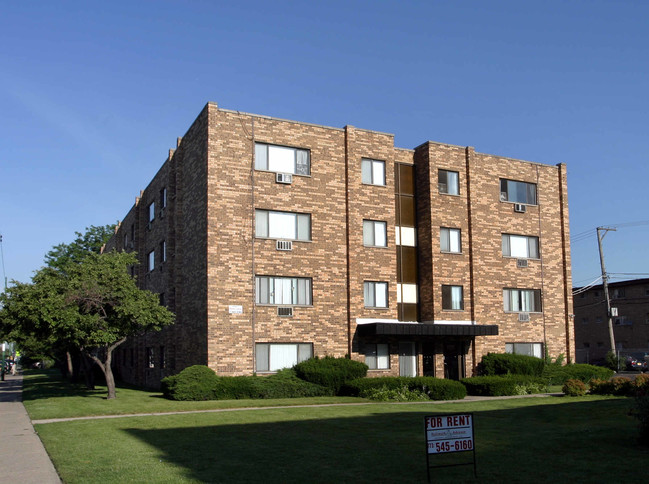 1950 W Devon Ave in Chicago, IL - Building Photo - Building Photo