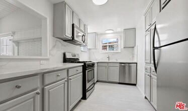 22607 Pacific Coast Hwy in Malibu, CA - Building Photo - Building Photo